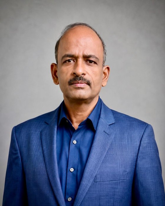Dr. Karthik Ragupathy, M.D.S — Oral & Maxillofacial Surgeon